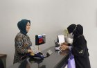 Cepat, Akurat, dan Ramah: Dedikasi Teller BRI Unit Karang Tengah Berikan Pelayanan Terbaik untuk Nasabah