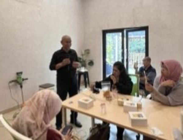 Bangkit dan Naik Kelas: Pelatihan Praktek Langsung Cara Membuat Deterjen dan Sabun Berkualitas Tinggi, Hemat Biaya Produksi, dan Siap Dipasarkan untuk Meningkatkan Peluang Usaha di Rumah BUMN BRI KC Jakarta S Parman