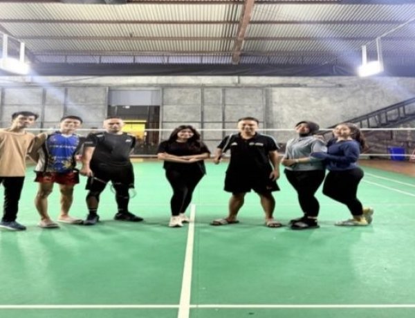 BRI KC Palmerah Gelar Olahraga Badminton untuk Tingkatkan Kekompakan Tim
