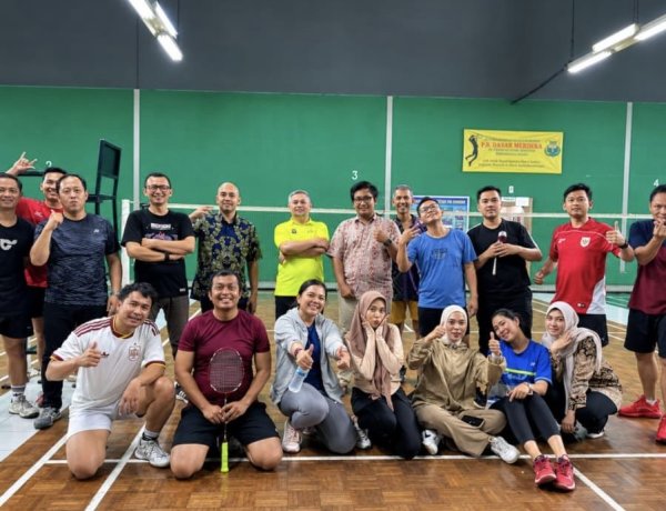 Jaga Kebugaran, Pererat Kebersamaan: BRI Tangmer Latihan Badminton Bersama